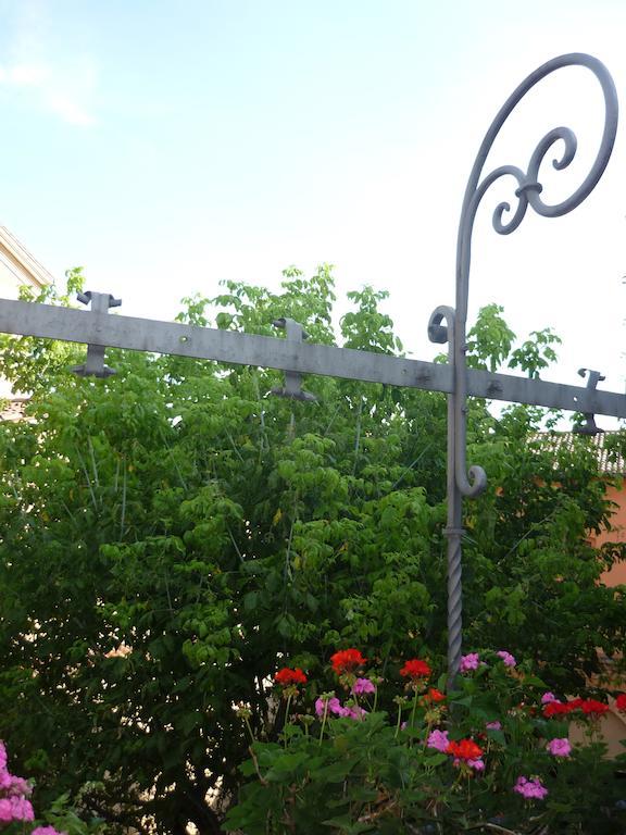 Il Giardino Segreto Bed & Breakfast อิโมลา ภายนอก รูปภาพ